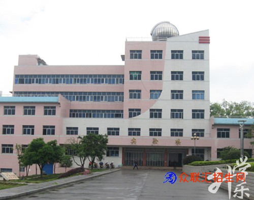武冈市富田职业技术学校