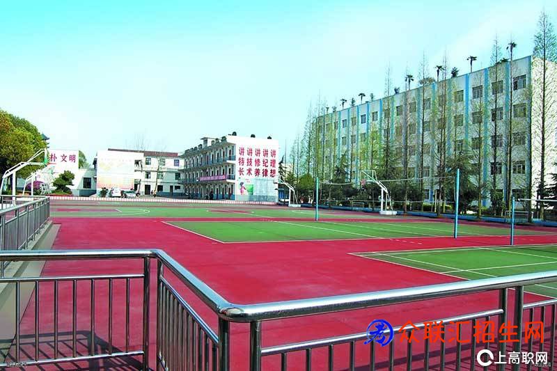 湖南应用技术学院田径场